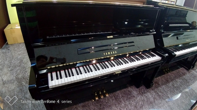 YAMAHA U2G 1