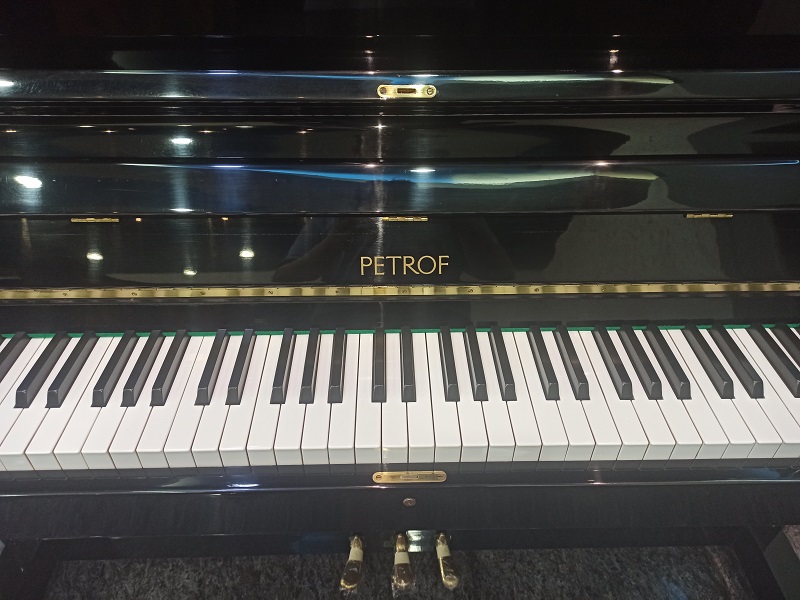 正統歐洲琴 捷克國寶PETROF 126 1