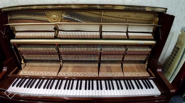 原裝YAMAHA UX30WN(胡桃木頂級米字琴) 2